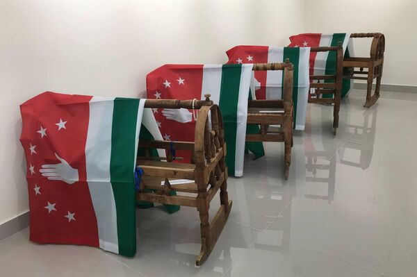 Выставка &quot;агара&quot; памяти погибших защитников Абхазии открылась в Гудауте - Sputnik Абхазия