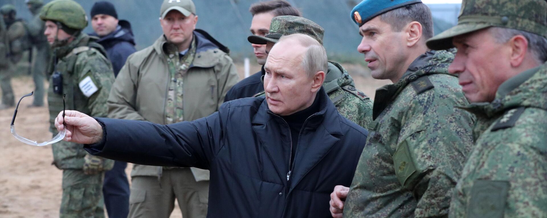 Президент РФ В. Путин посетил полигон Западного военного округа в Рязанской области - Sputnik Абхазия, 1920, 20.11.2025