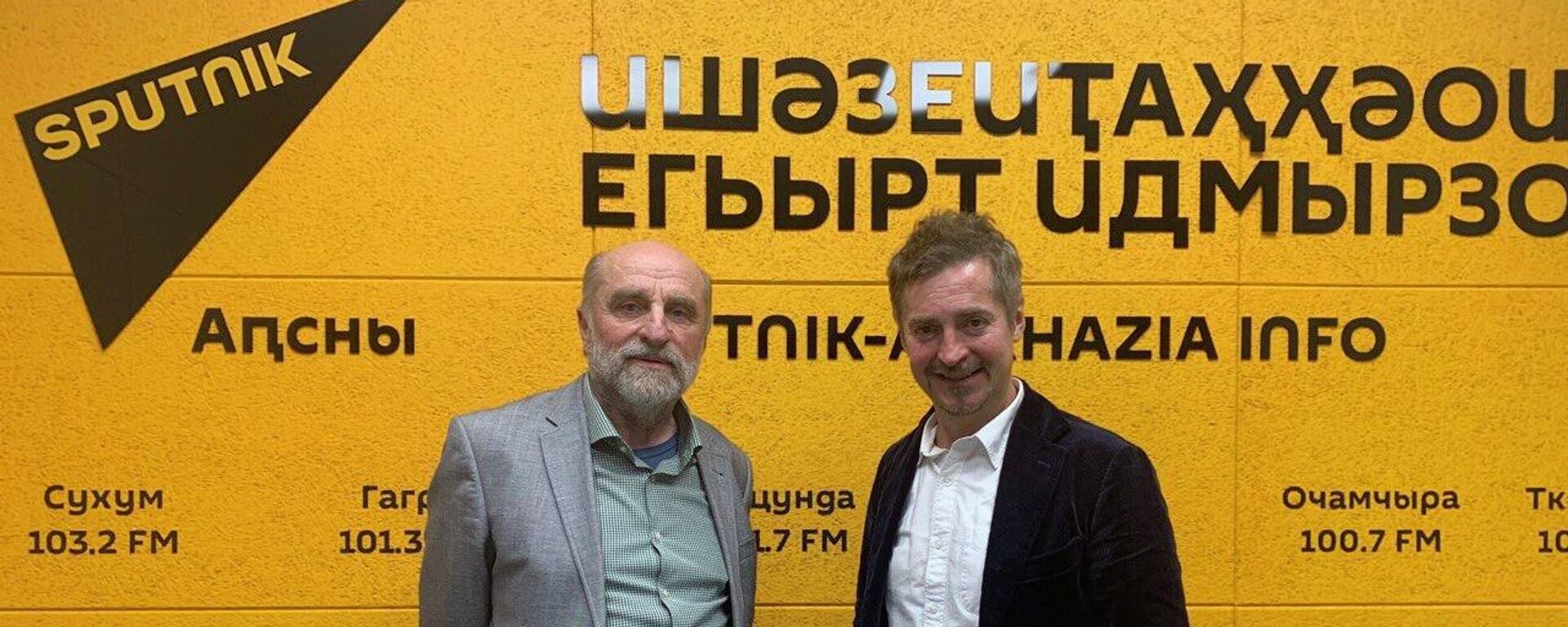 Такие обстоятельства: Хагба и Минченок о фотовыставке Ольги Дубинской в Сухуме - Sputnik Абхазия, 1920, 26.10.2022