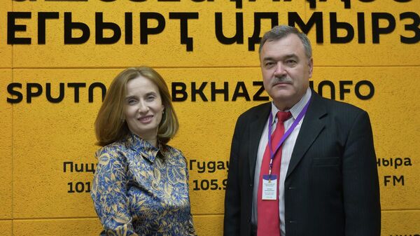 Такие обстоятельства: Гильманов и Ахуба о непрерывном медицинском образовании - Sputnik Абхазия