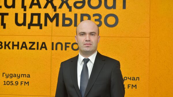 Взаимный интерес: Ашуба о взаимодействии Парламента Абхазии и Госдумы - Sputnik Абхазия