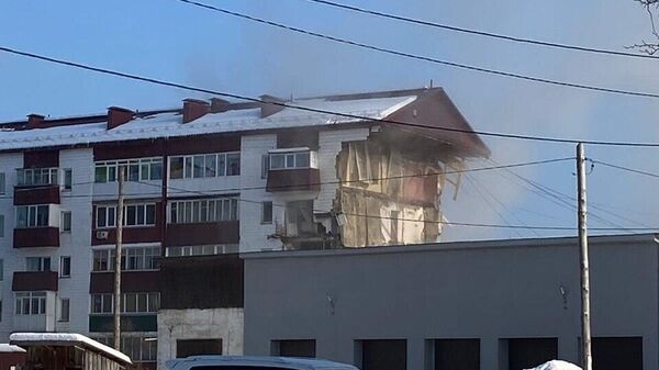 Здание в Тымовске, где произошел взрыв газа - Sputnik Абхазия