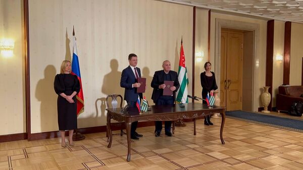 Подписан протокол девятнадцатого заседания Межправкомиссии России и Абхазии  - Sputnik Абхазия