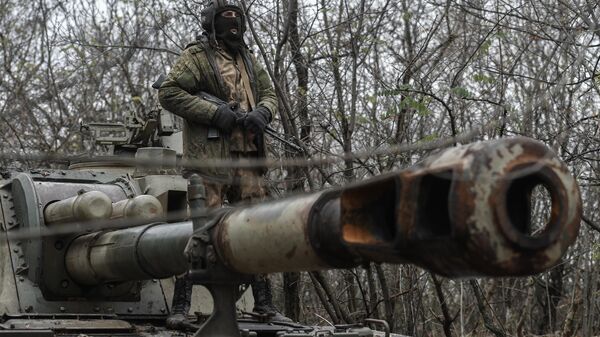Работа расчетов артиллерийских установок Акация на Запорожском направлении - Sputnik Абхазия