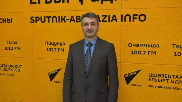Муков рассказал, как Абхазо-абазинский конгресс помогает защите интересов этноса - Sputnik Абхазия