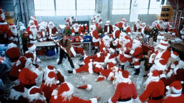 Кадр из фильма Подарок на Рождество (Jingle All the Way), 1996 год - Sputnik Абхазия