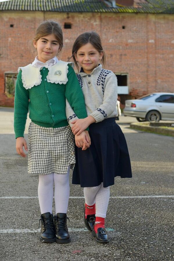 Постоянное присутствие в школе помогает детям заводить друзей среди одноклассников. - Sputnik Абхазия