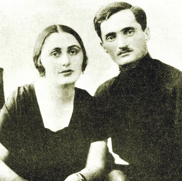 Нестор Лакоба иԥшәмаԥхәыс Сариа Лакобеи иареи. Нестор Лакоба иԥшәмаԥхәыс Сариа Лакобеи иареи. - Sputnik Аҧсны