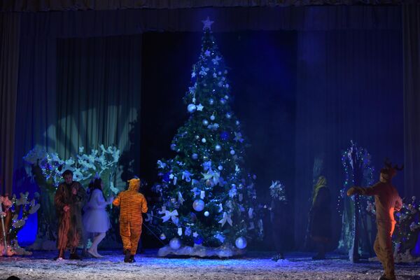 Спектакль будет идти в Абхазском государственном драматическом театре со 2 по 4 января 2023 года. - Sputnik Абхазия