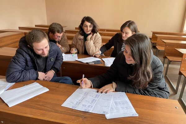 Как готовятся в экзаменам в АГУ - Sputnik Абхазия