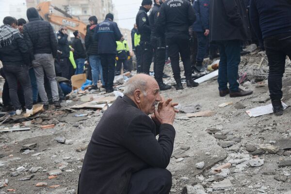 Жертвами землетрясений в Турции и Сирии стали больше 1500 человек. - Sputnik Абхазия