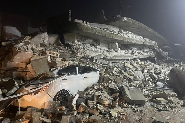 По данным Минздрава Сирии, жертвами землетрясения в стране стали 284 человека, пострадали 2323. - Sputnik Абхазия
