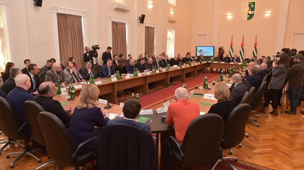 В администрации президента Абхазии проходит встреча с представителями бизнеса - Sputnik Абхазия