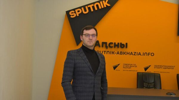 Посредник: Квеквескири об истории и перспективах развития Нацбанка Абхазии  - Sputnik Абхазия