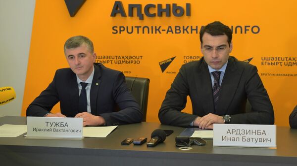 Дружественные партнеры: как могут развиваться отношения Абхазии и Беларуси - Sputnik Абхазия