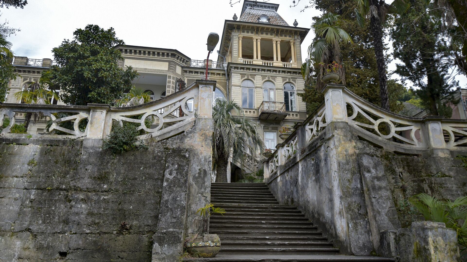 Сухумское музыкальное училище Сухумское музыкальное училище - Sputnik Абхазия, 1920, 10.04.2026