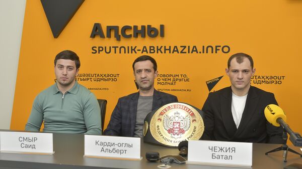 Чемпионский нокаут: Батал Чежия поделился впечатлениями о титульном бое - Sputnik Абхазия