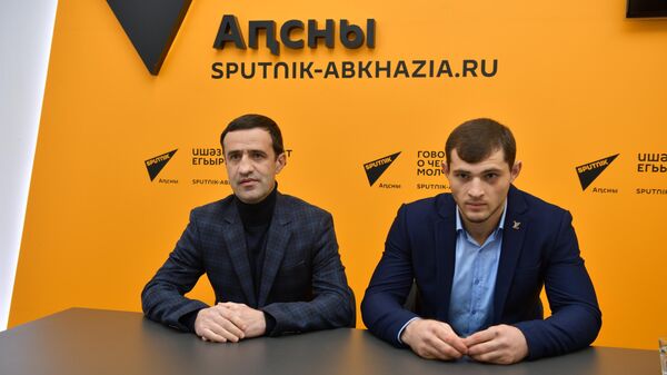 Дополнительное время: Чежия и Карди-оглы о бое за чемпионский титул - Sputnik Абхазия