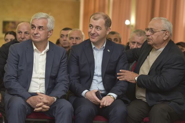 Съезд политической партии Форум народного единства Абхазии - Sputnik Абхазия