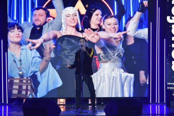 В феврале в Сухуме стартовало шоу “Apsny Star”. Оно шло в течение года. Суперфинал состоялся в декабре. - Sputnik Абхазия