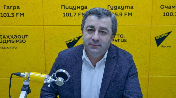 Гражданин и начальник: Аджба о возврате Абхазией незаконно полученных российских пенсий  - Sputnik Абхазия