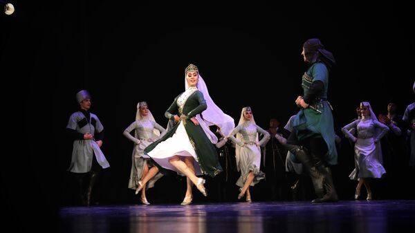Концерт госансамбля песни и танца Республики Абхазия и звезд абхазской эстрады - Sputnik Абхазия