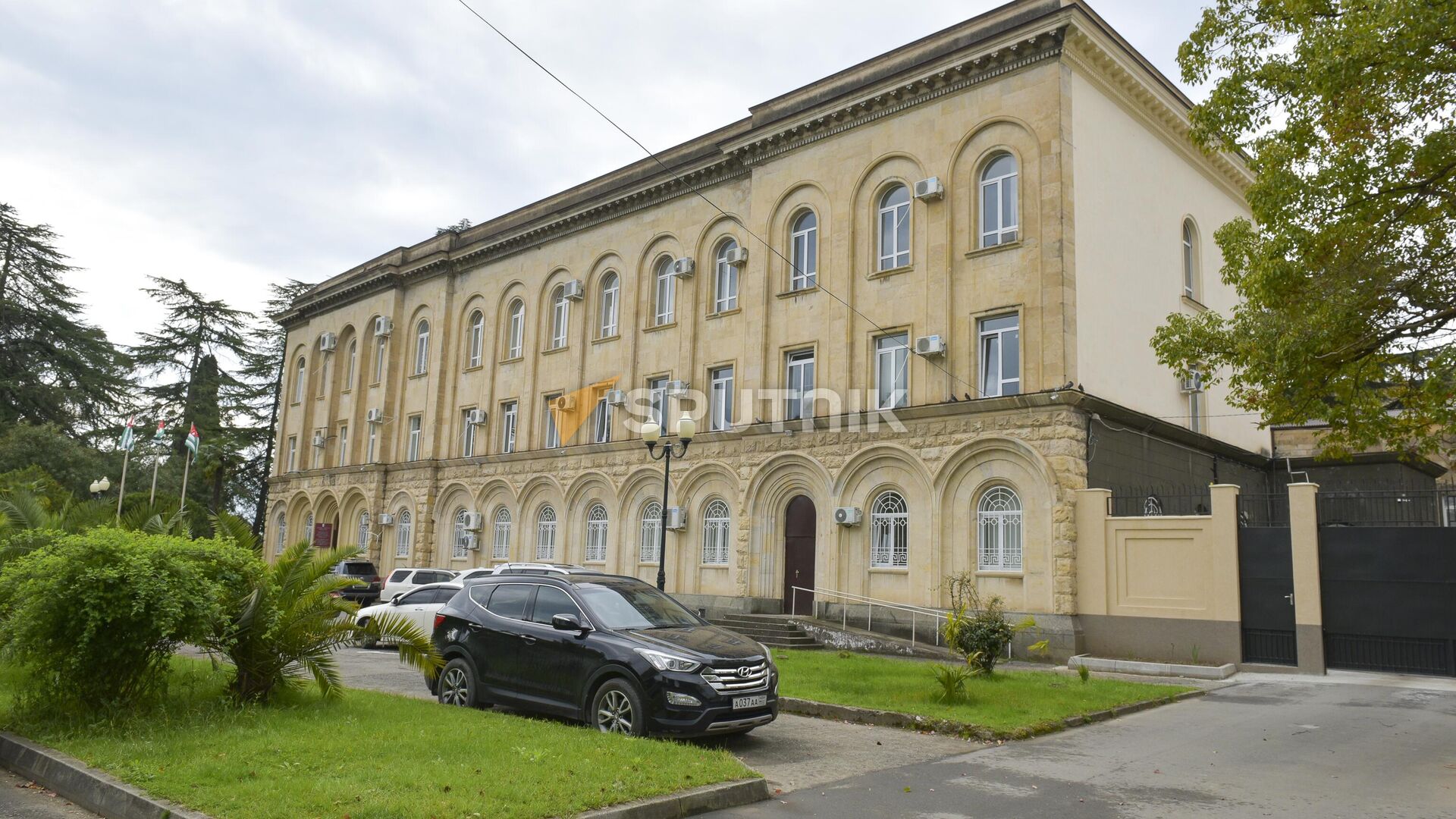 Здание Парламента Абхазии - Sputnik Аҧсны, 1920, 29.05.2023