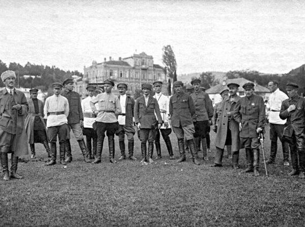 Нестори Сталин ихьчаҩцәеи, Аҟәа, 1933 шықәса. Нестори Сталин ихьчаҩцәеи, Аҟәа, 1933 шықәса. - Sputnik Аҧсны