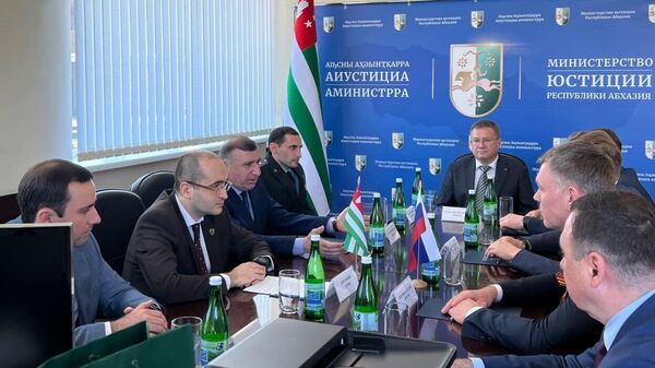 Минюст Абхазии и Федеральная служба судебных приставов России обсудили разработку меморандума и программы сотрудничества - Sputnik Абхазия