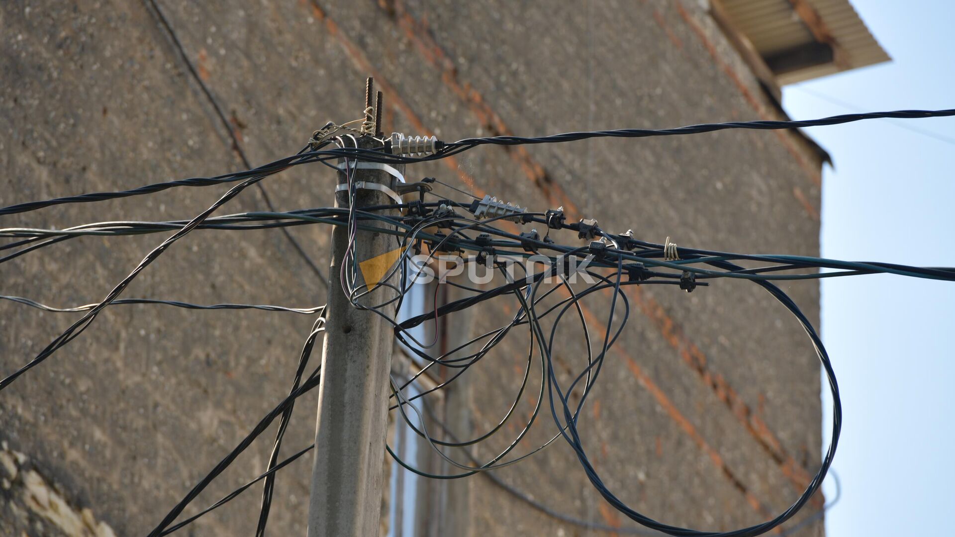 Линии электропроводов  в городе - Sputnik Аҧсны, 1920, 28.06.2023