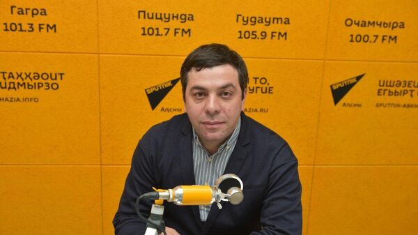 Хутаба о законопроекте, запрещающем находиться в общественных местах, неподобающе одетыми - Sputnik Абхазия