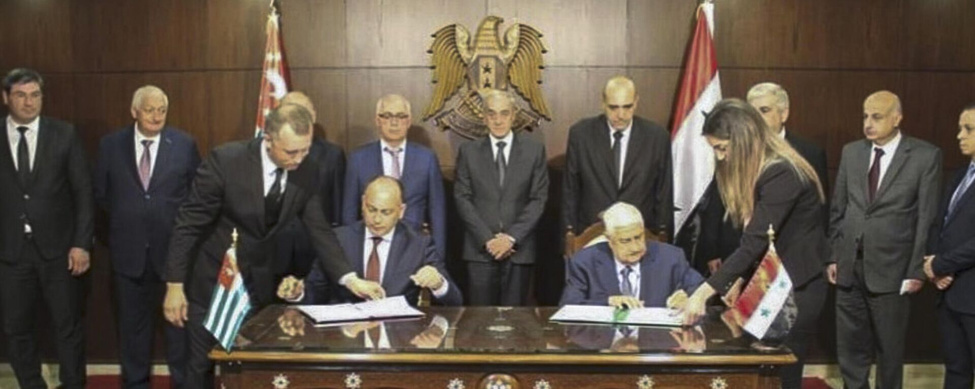 Даур Кове и Валид Аль Муаллем подписали Соглашение между Правительством Республики Абхазия и Правительством Сирийской Арабской Республики - Sputnik Аҧсны, 1920, 06.10.2020