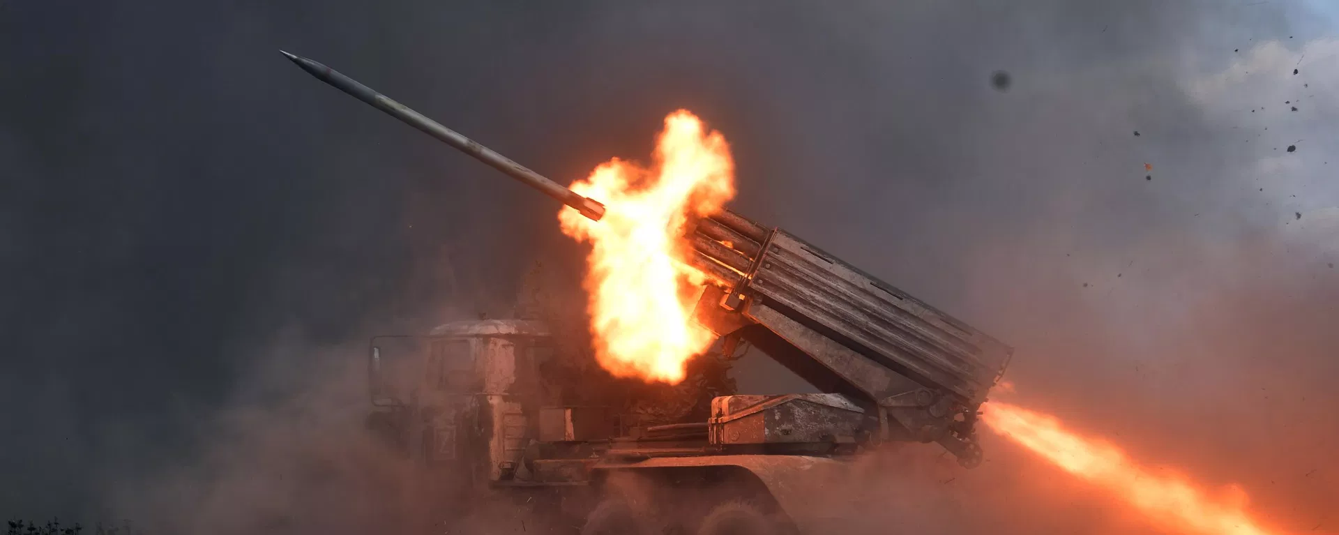 Боевая работа расчетов РСЗО Торнадо-Г 1-й гвардейской танковой армии ЗВО в ЛНР - Sputnik Абхазия, 1920, 18.07.2023