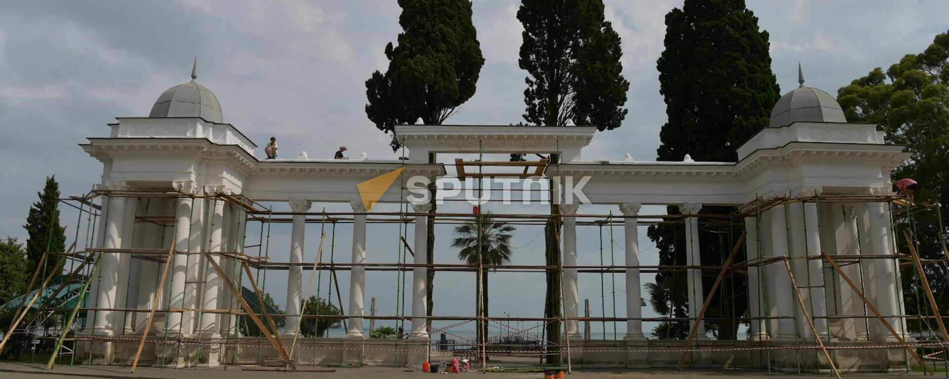 Часть сухумской набережной отремонтируют ко Дню города - Sputnik Абхазия, 1920, 13.06.2023