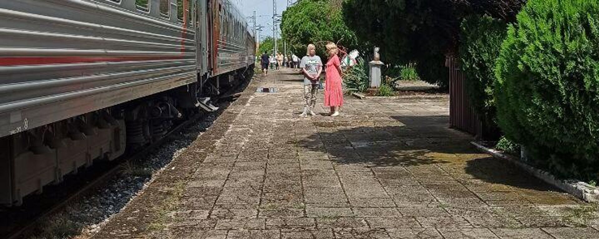 Из-за ливней что прошли ночь движение поездов приостановлено  - Sputnik Абхазия, 1920, 14.06.2023