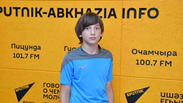Дополнительное время: Сабри Нанба о начале теннисной карьеры  - Sputnik Абхазия