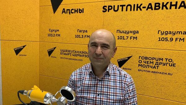 Такие обстоятельства: Кецба о выплатах по ОСАГО в Абхазии  - Sputnik Абхазия