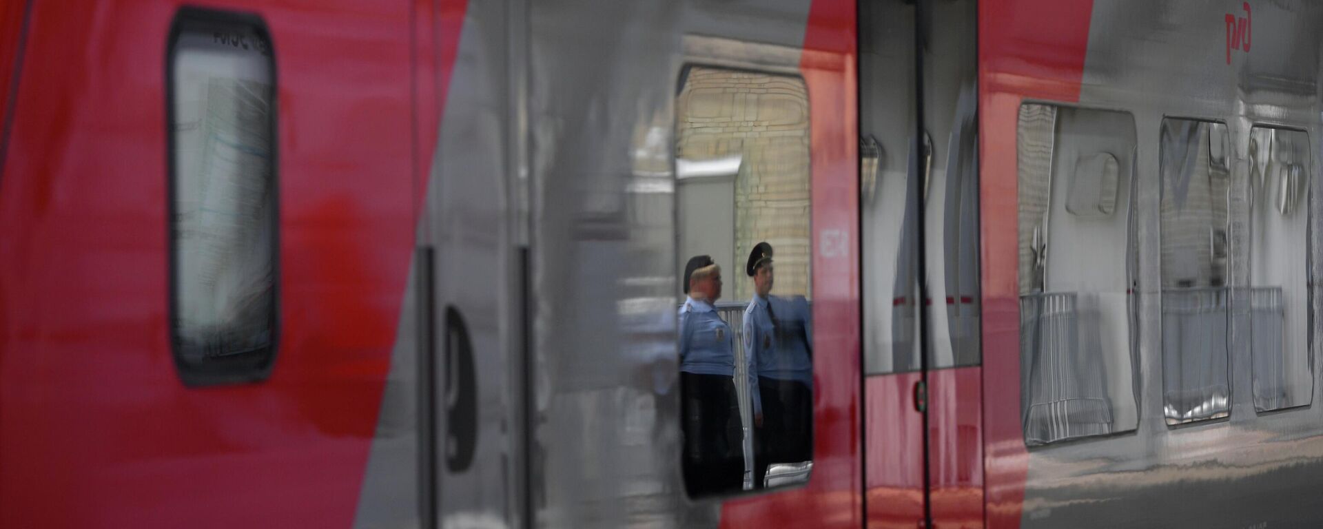 Полностью российский электропоезд Ласточка презентовали в Екатеринбурге - Sputnik Аҧсны, 1920, 21.04.2026