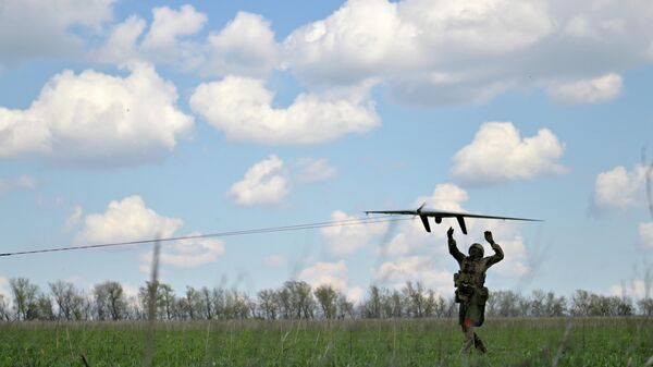 Передача БЛА бойцам в зону СВО - Sputnik Абхазия