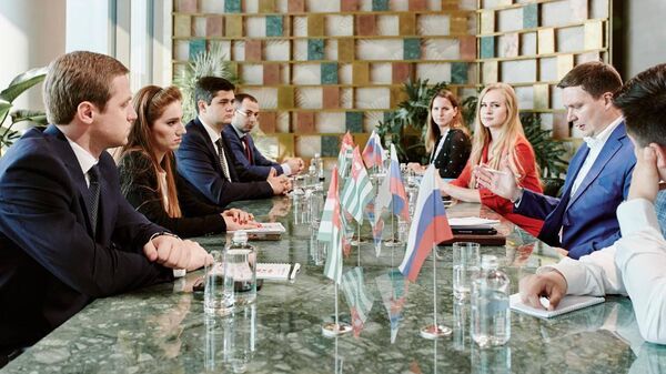 VIII Форум молодых дипломатов стран Евразии Дипломатия нового многополярного мира - Sputnik Абхазия