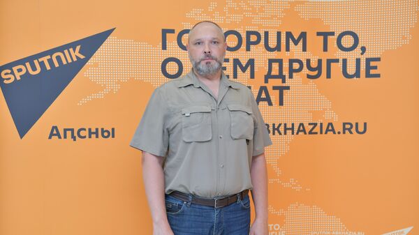 Сплотить население: в Гале открылся центр для изучения русского языка - Sputnik Абхазия