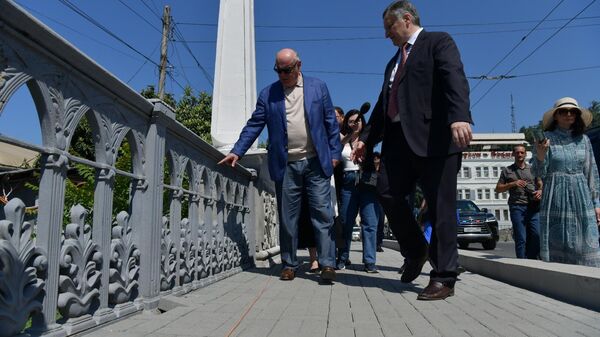 Восстановительные работы на Красном мосту  - Sputnik Аҧсны