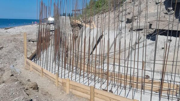 Подпорные стены железнодорожного моста восстановят в селе Приморское  - Sputnik Абхазия