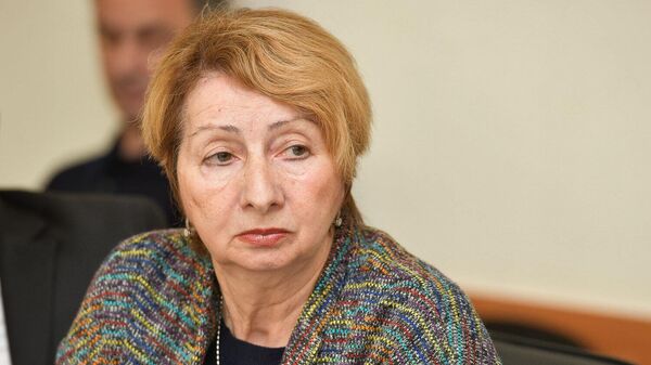 Посредник: Жиба о расходовании средств Фонда обязательного медстрахования  - Sputnik Абхазия