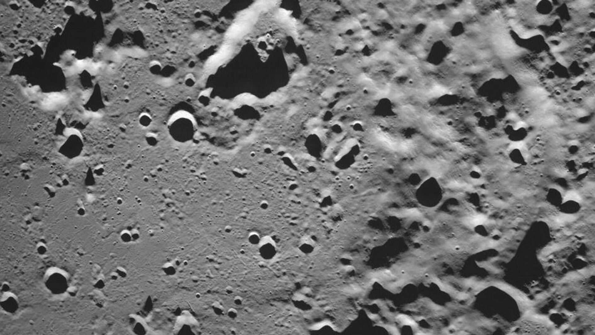 Автоматическая станция Луна-25 сделала первый снимок лунной поверхности - Sputnik Аҧсны, 1920, 20.08.2023