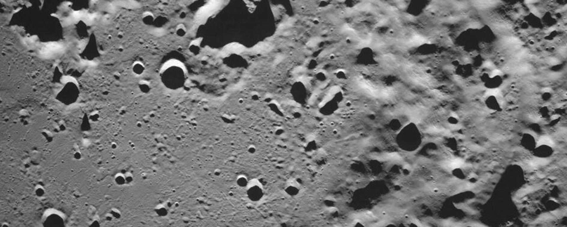 Автоматическая станция Луна-25 сделала первый снимок лунной поверхности - Sputnik Абхазия, 1920, 20.08.2023