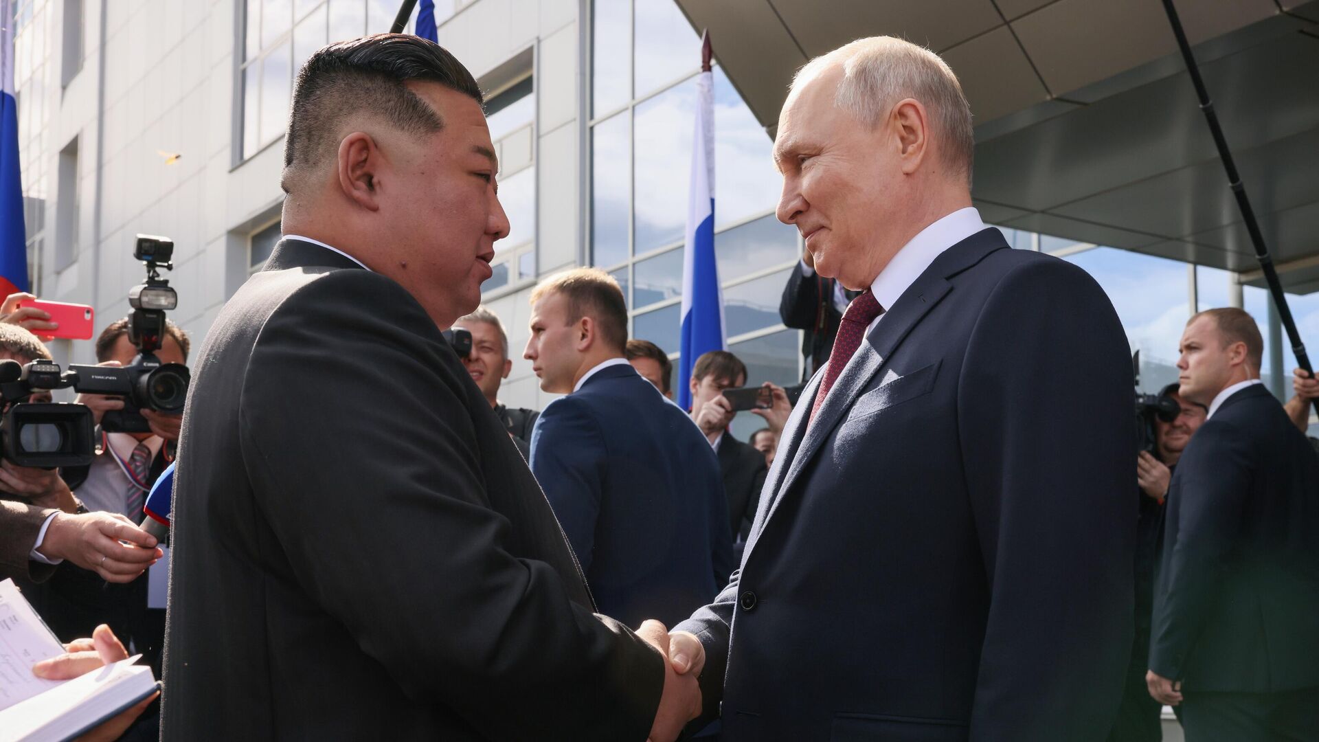 Президент РФ В. Путин посетил космодром Восточный и встретился с лидером КНДР Ким Чен Ыном - Sputnik Аҧсны, 1920, 13.09.2023