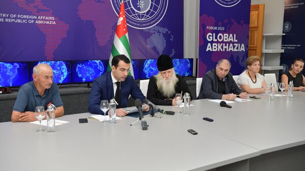 Пресс-конференция главы МИДа Абхазии Инал Ардзинба - Sputnik Абхазия