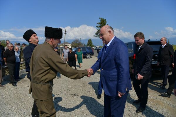 Открытие памятника погибшим в Отечественной войне народа Абхазии воинам состоялось в селе Меркула - Sputnik Абхазия