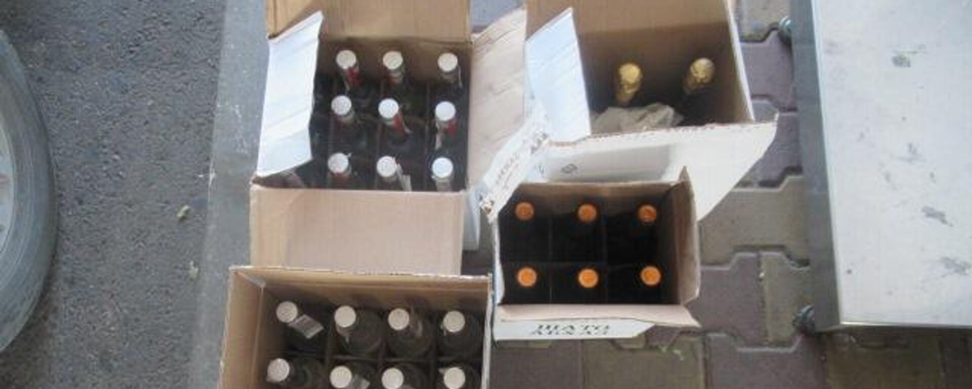 Незаконный ввоз 21 литра алкогольной продукции  из Республики Абхазия - Sputnik Абхазия, 1920, 05.10.2023